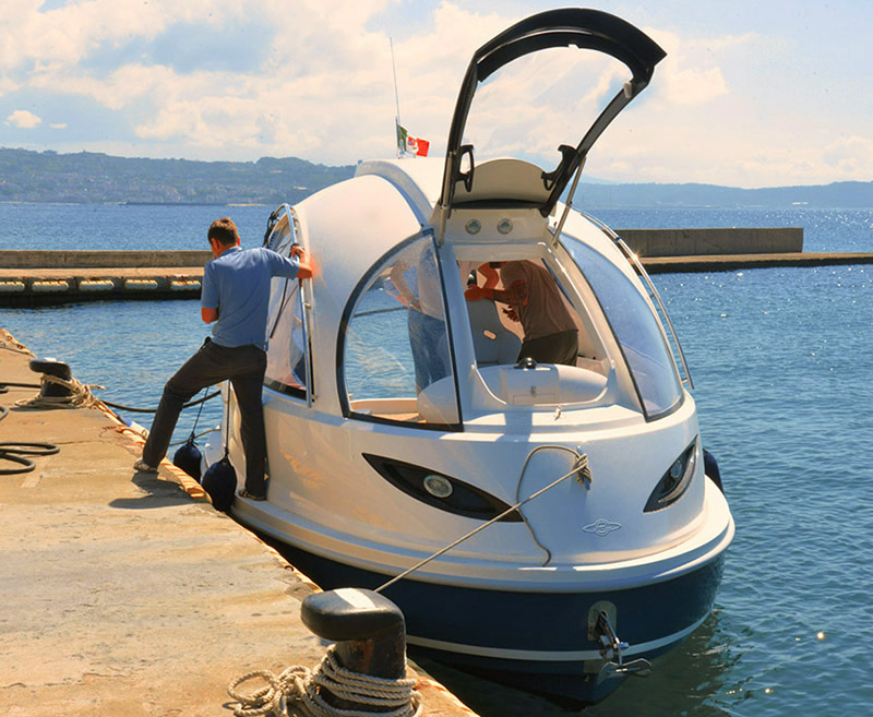 The Jet Capsule is a small fiberglass boat designed by ...